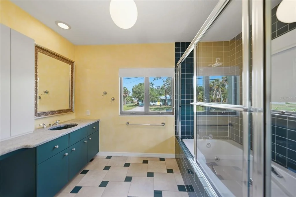 Photo of 4460 NORTHSHORE DRIVE