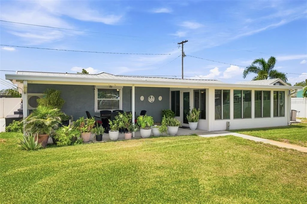 Photo of 485 FLAMINGO DRIVE