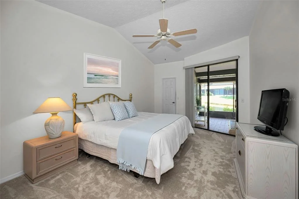 Photo of 900 LUCAS LANE