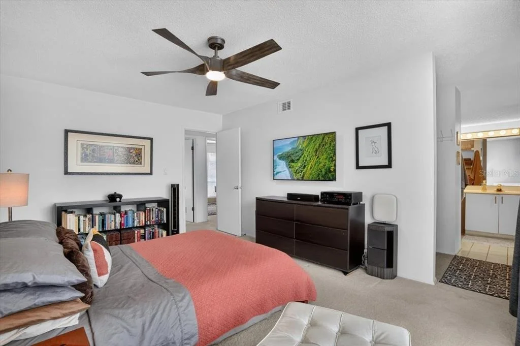 Photo of Unit 310 at 4001 BENEVA ROAD