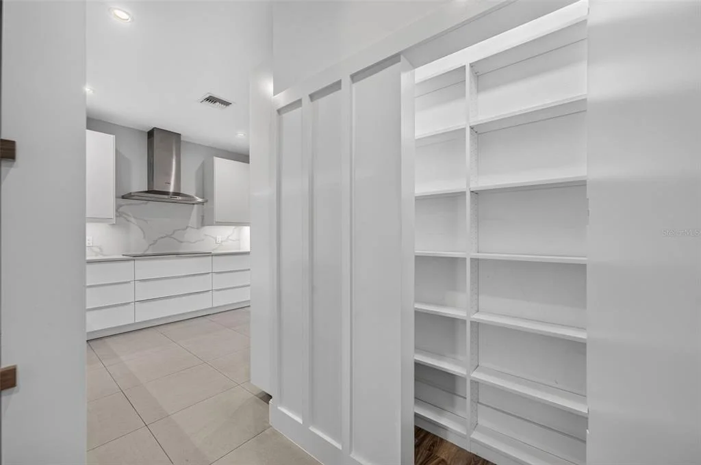 Photo of 720 PANSY AVENUE