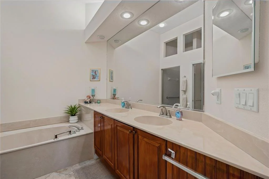 Photo of 7617 WHITEBRIDGE GLEN