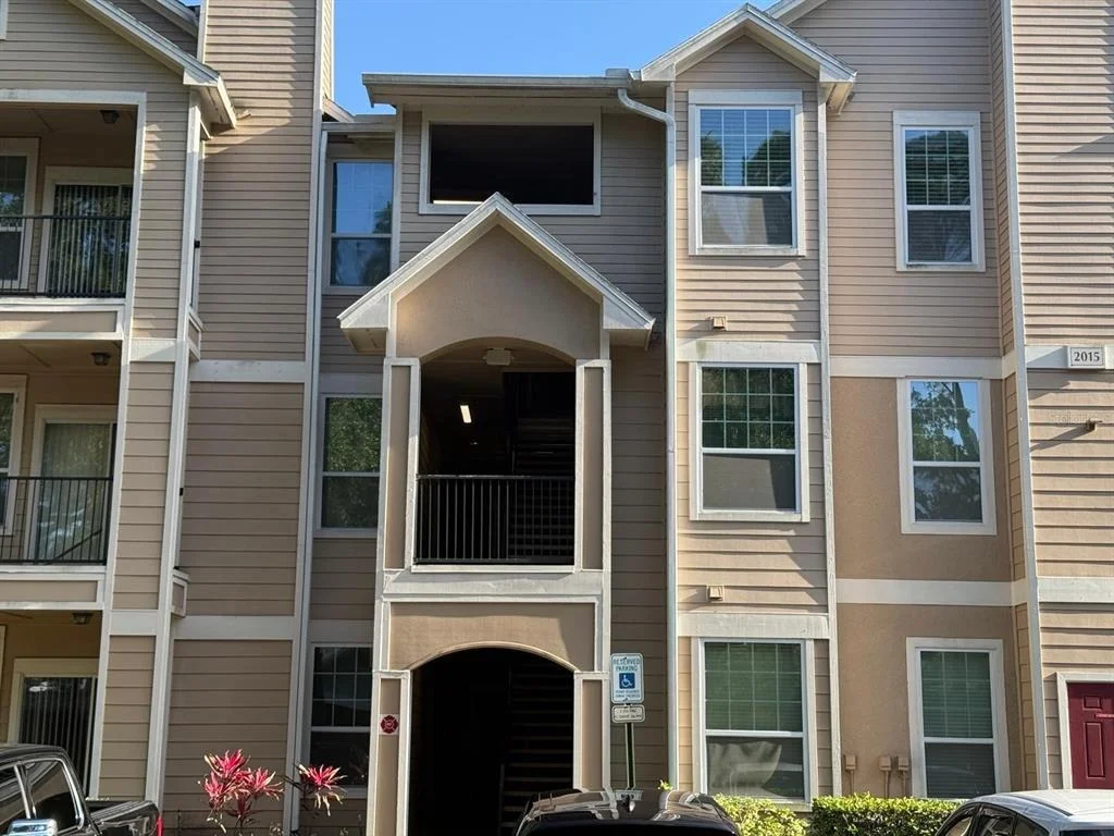 Photo of Unit 307 at 2015 ERVING CIRCLE