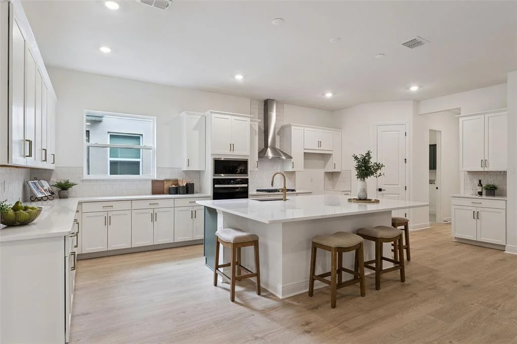 Photo of 14353 CREST PALM AVENUE
