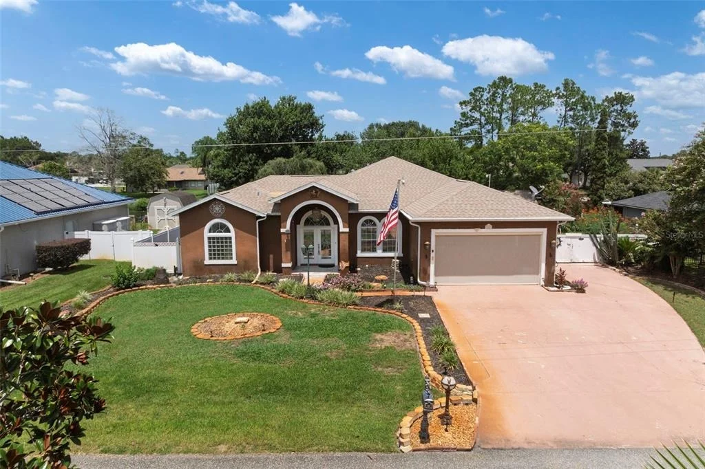 Photo of 52 BUTTONWORTH DRIVE