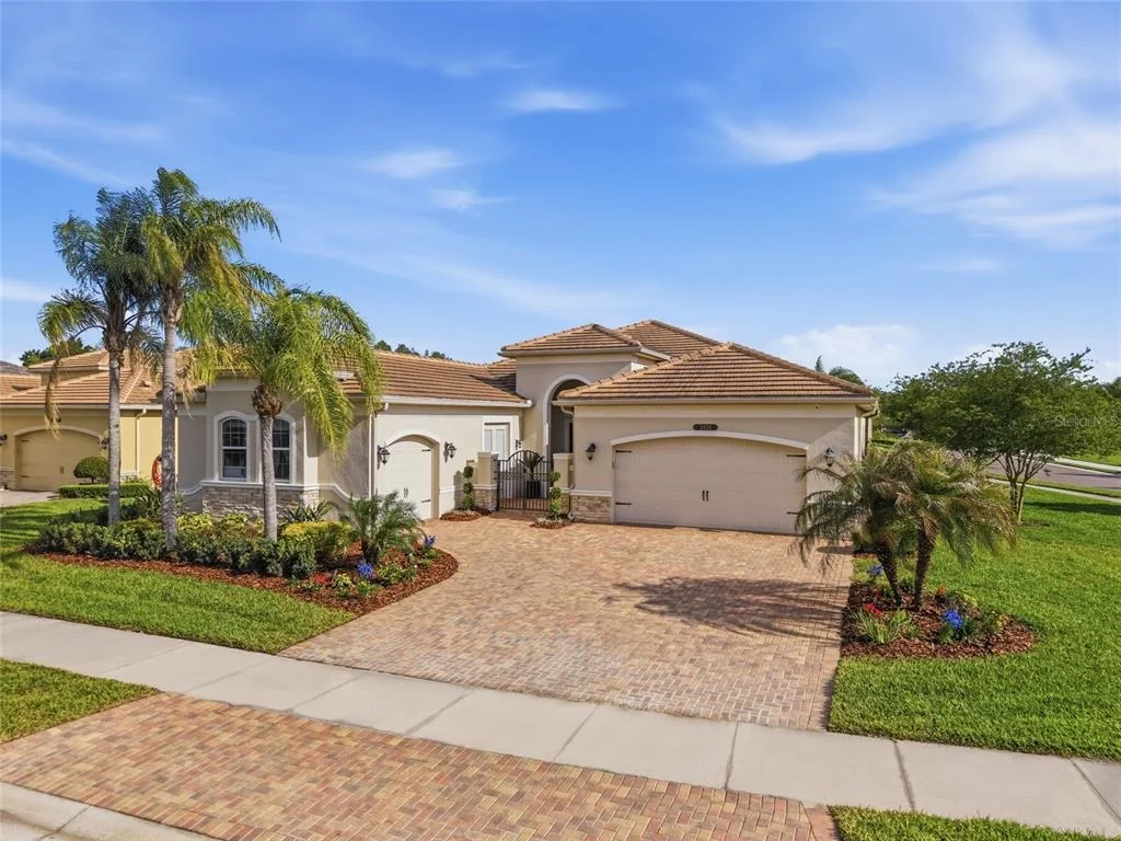 Photo of 2420 COCO PALM CIRCLE