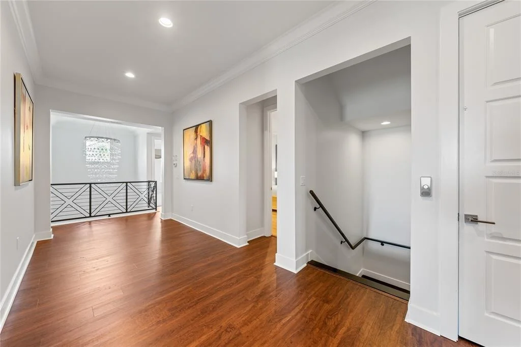 Photo of 550 MUIRFIELD LOOP