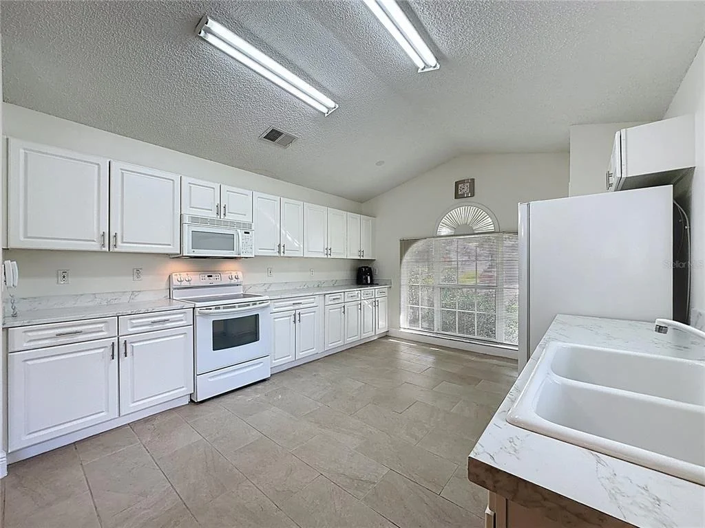 Photo of 3684 EVERSHOLT STREET