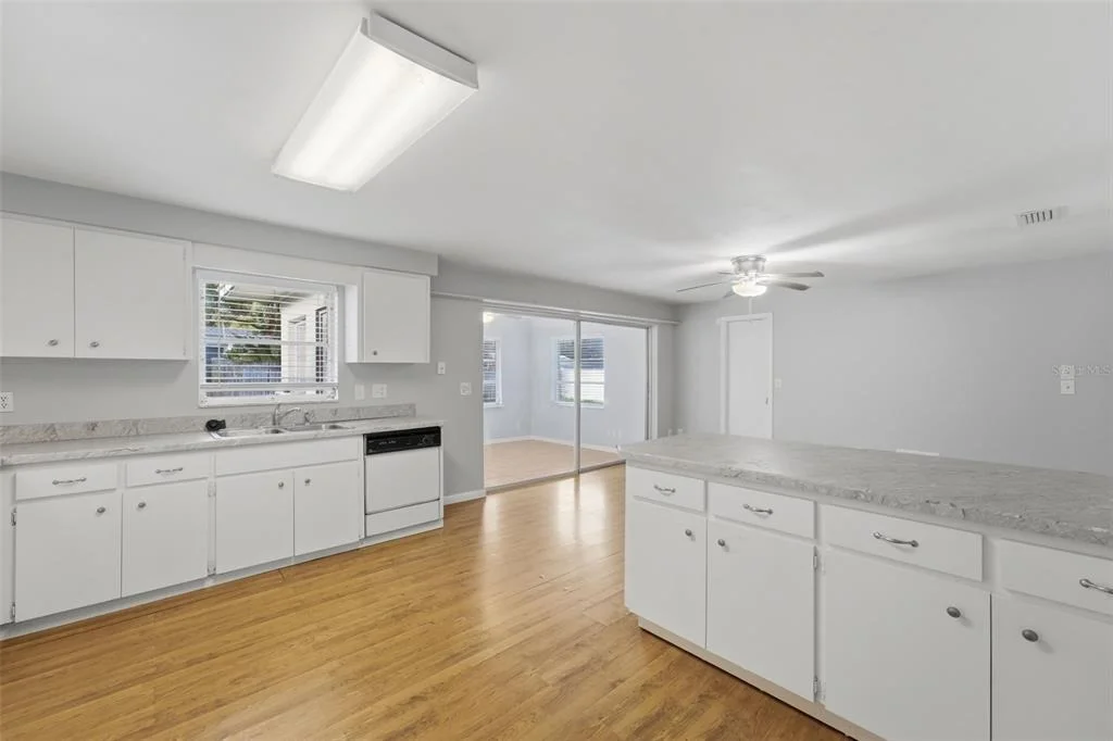 Photo of 1387 BELLEVUE BOULEVARD
