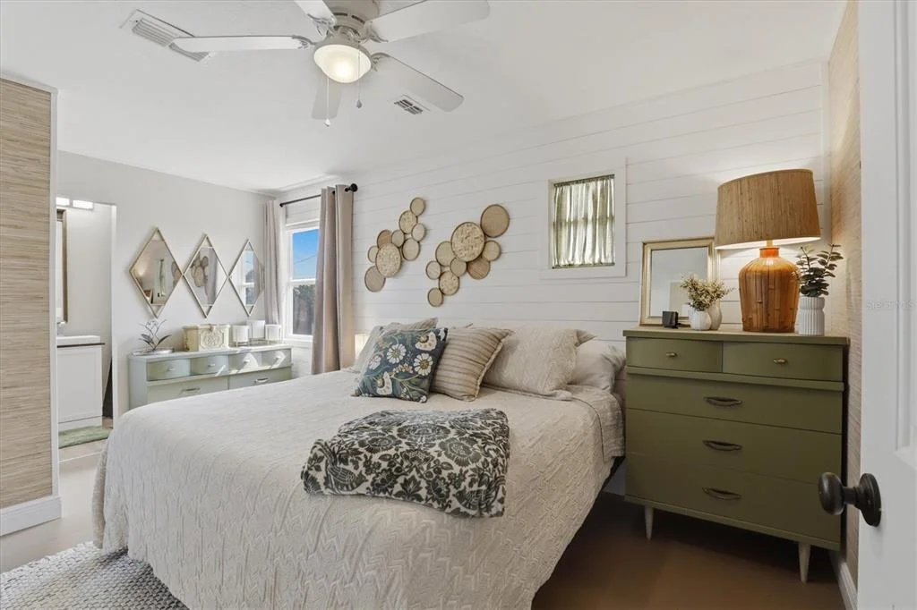 Photo of 3347 OLEANDER DRIVE