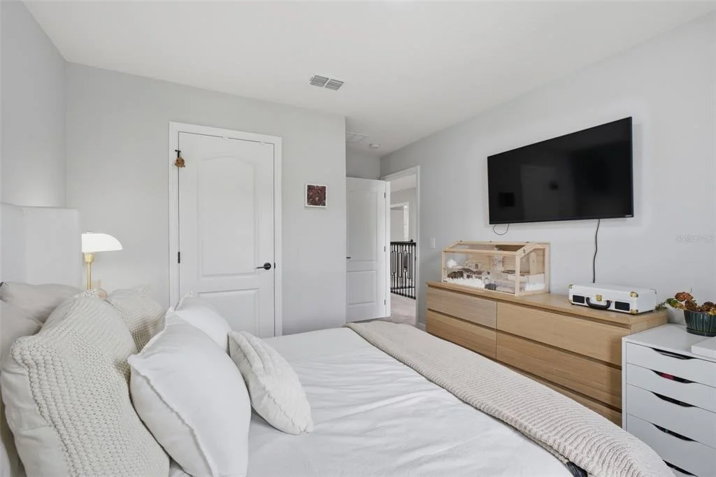 Photo of 5030 SHADY PINES DRIVE