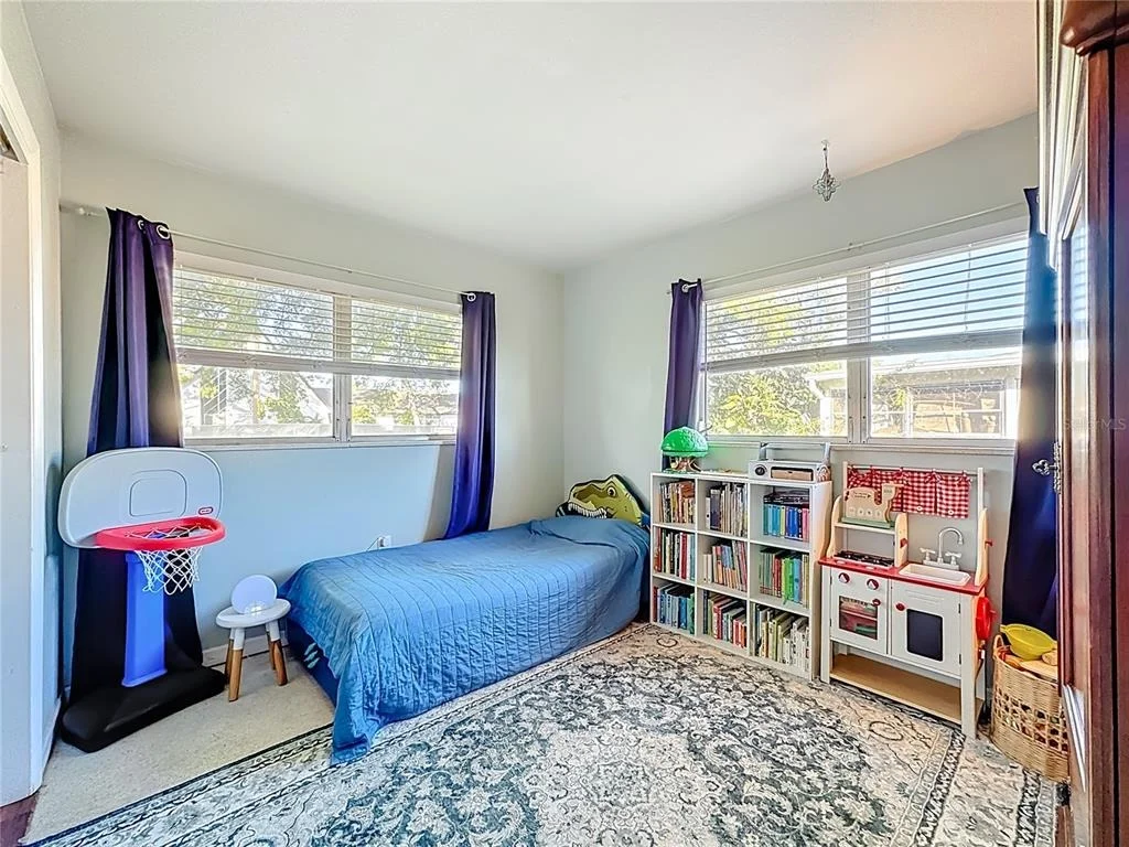 Photo of 1521 BANYAN DR.