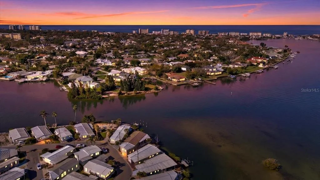 Photo of 33 N STARBOARD DRIVE