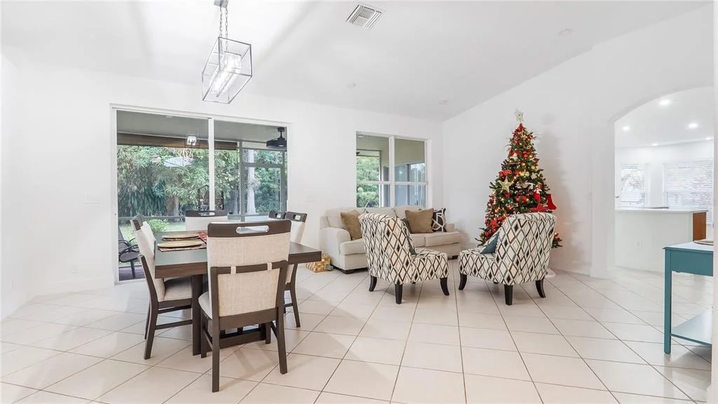Photo of 132 CHESTNUT CIRCLE