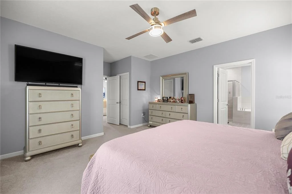 Photo of 560 NW 4TH AVENUE