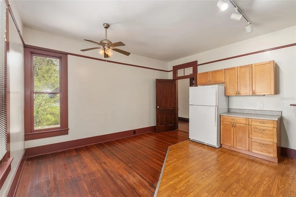 Photo of 306 NE 3RD STREET