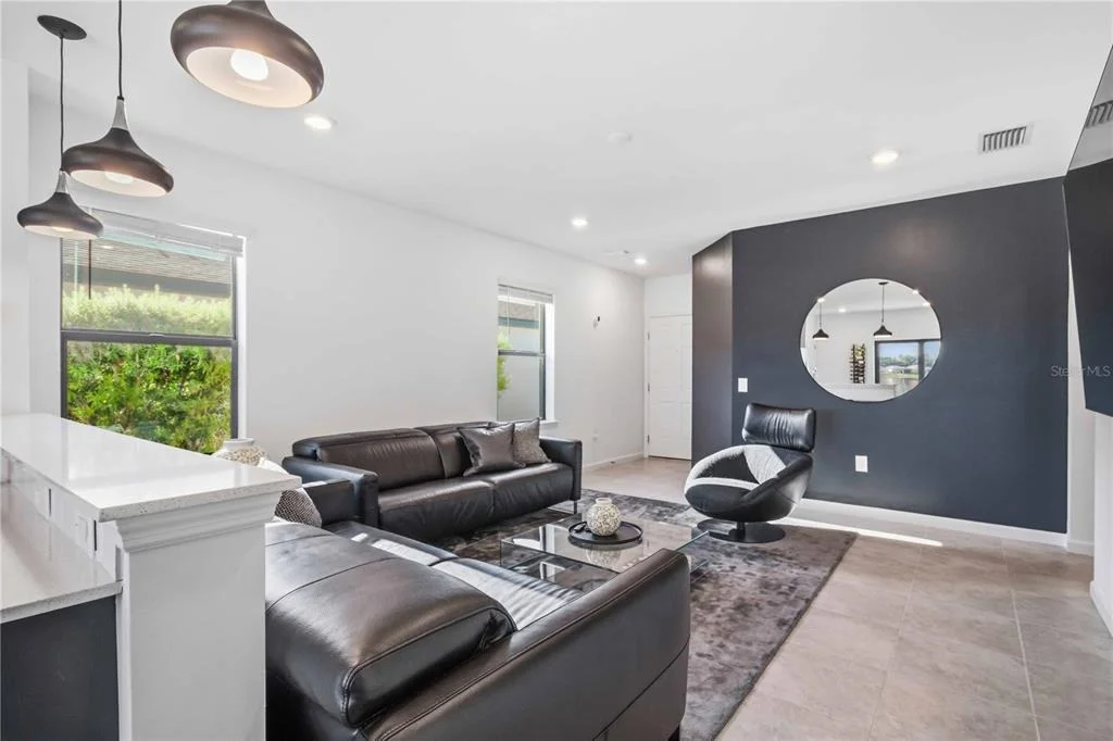 Photo of 6548 SILVERSTAR DRIVE