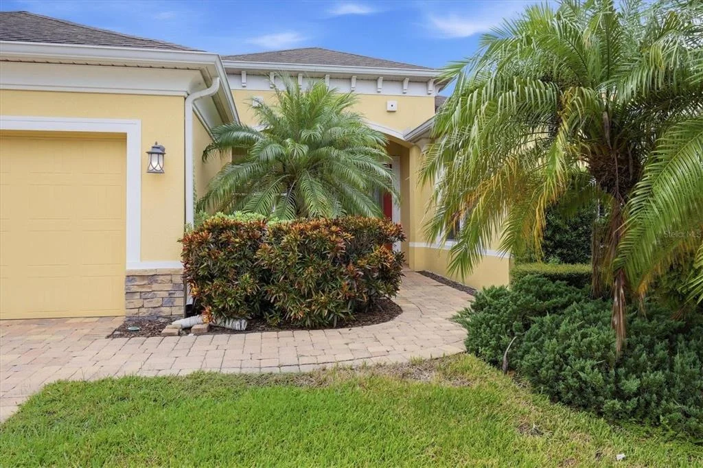 Photo of 640 HONEYFLOWER LOOP