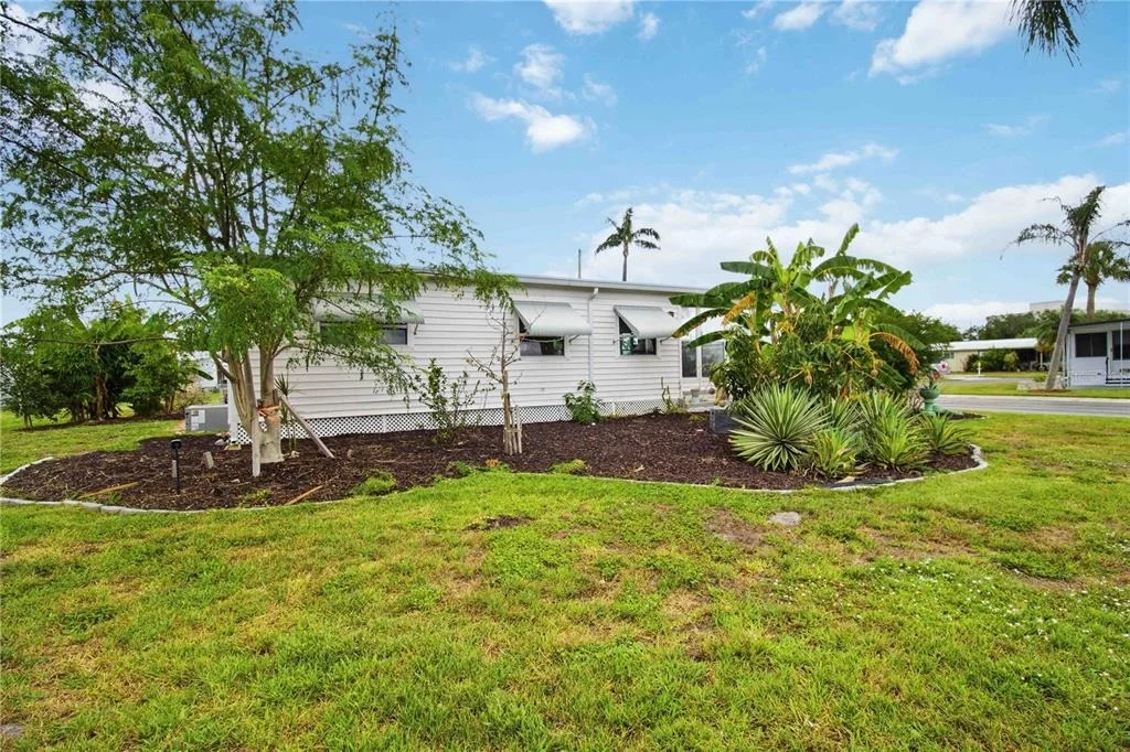 Photo of 5402 CHATEAU LANE