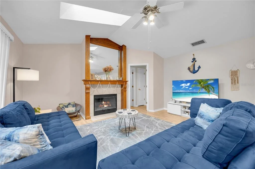 Photo of 170 OAK VIEW CIRCLE