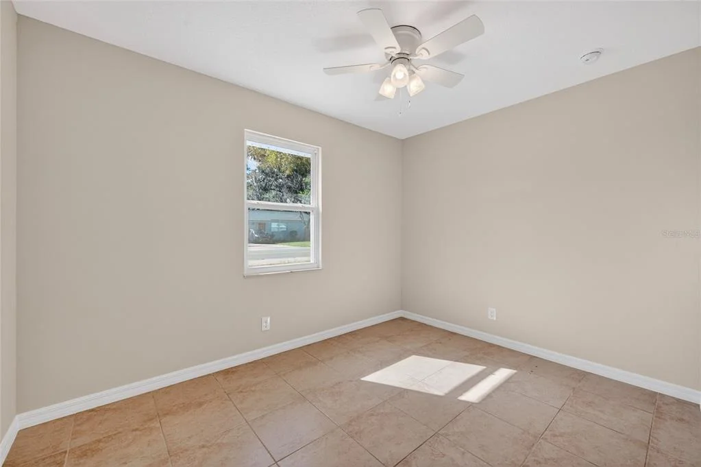 Photo of 365 HAND AVENUE