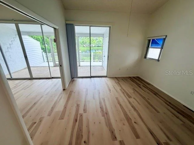 Photo of 950 WATERSIDE LANE
