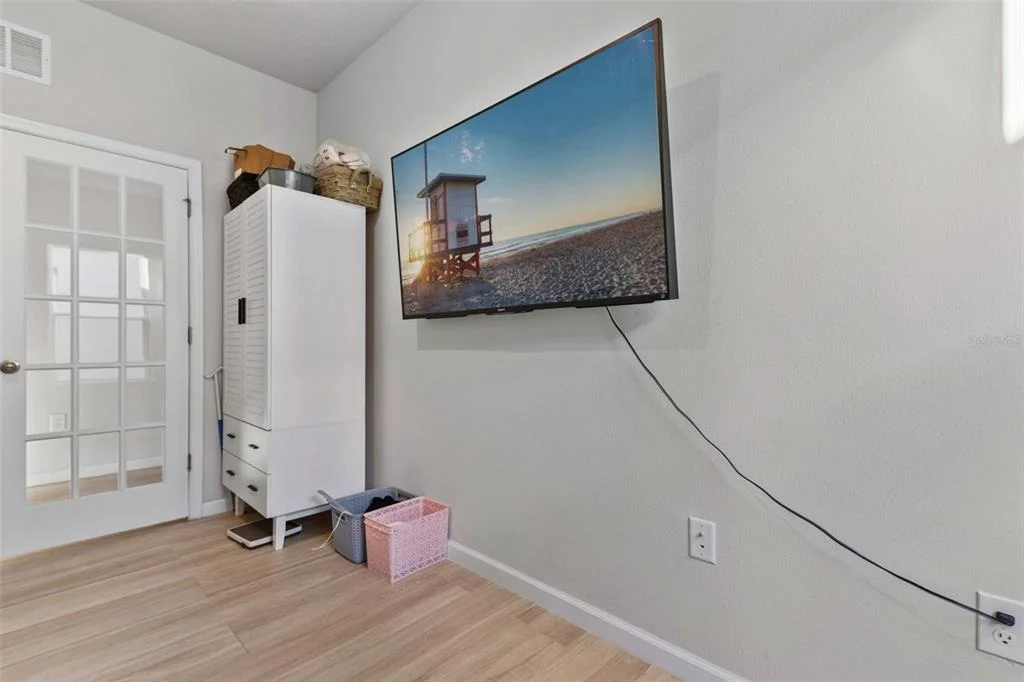 Photo of 194 EAGLE HARBOR WAY