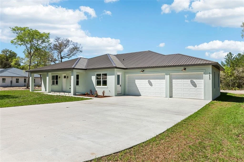 Photo of 351 MITNIK DRIVE