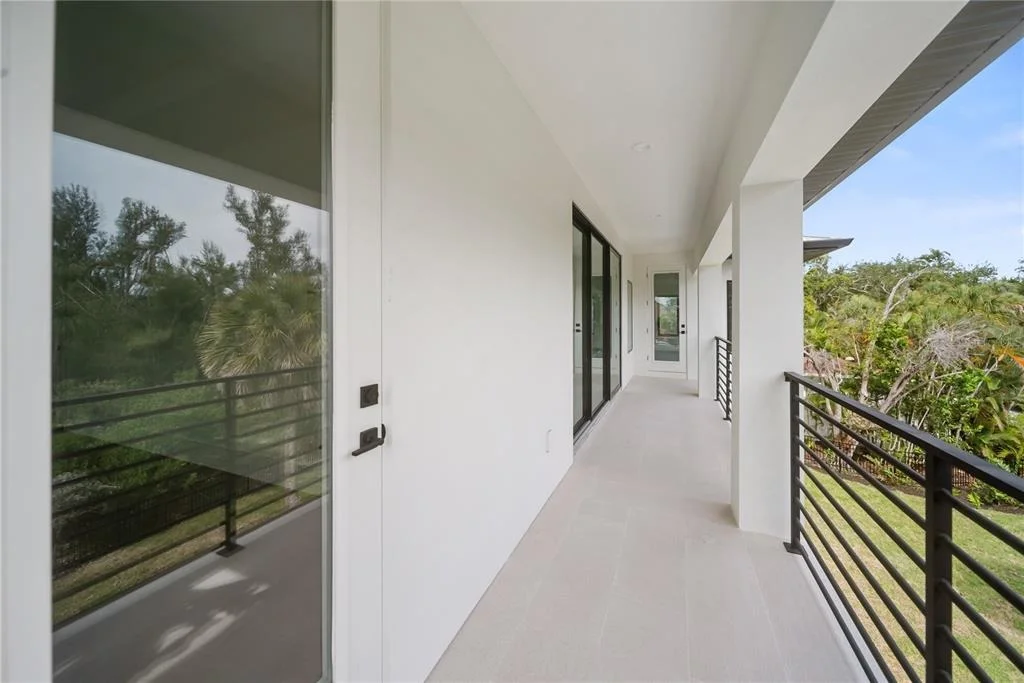 Photo of 626 BUTTONWOOD DRIVE
