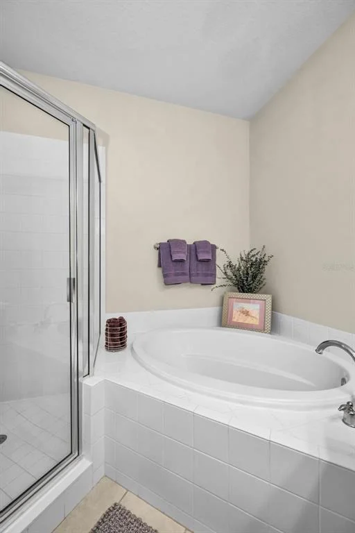 Photo of 889 LANTERN WAY