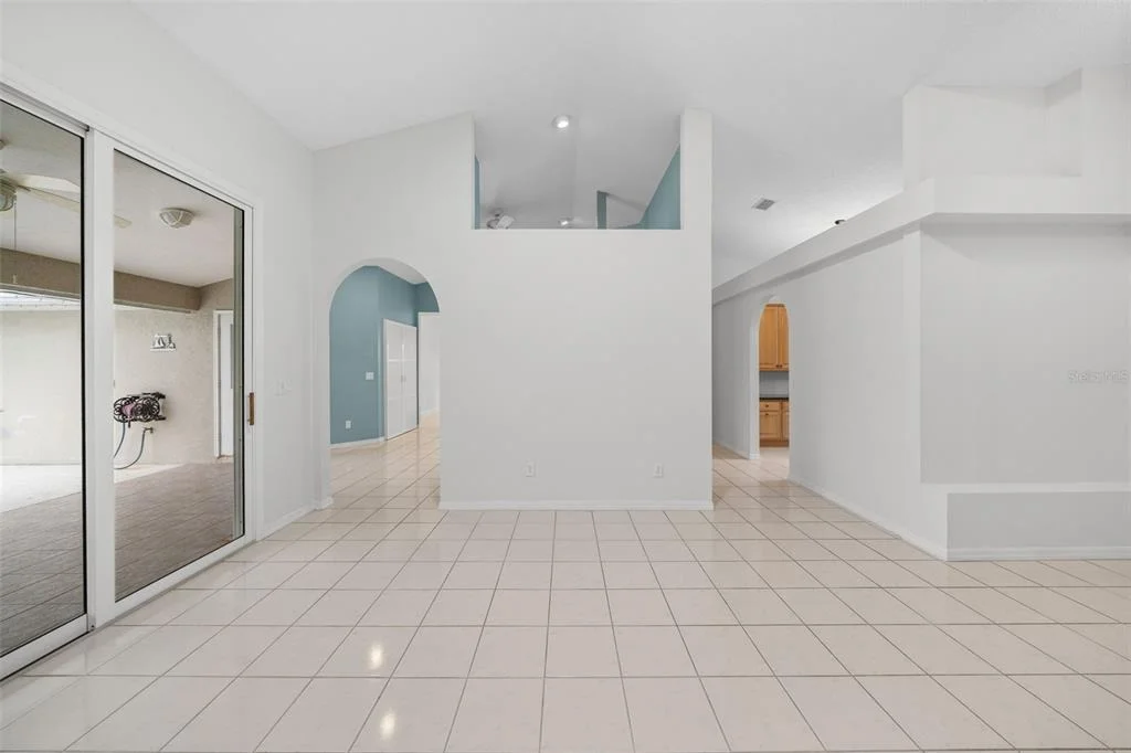 Photo of 555 PARK ESTATES SQUARE
