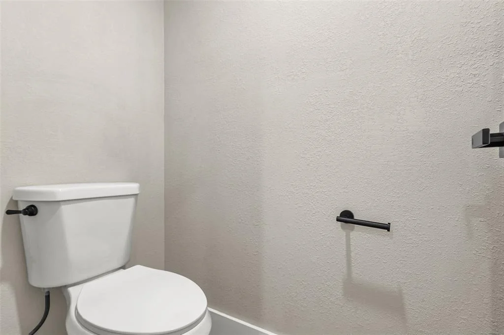 Photo of 4036 SUNRAY DRIVE