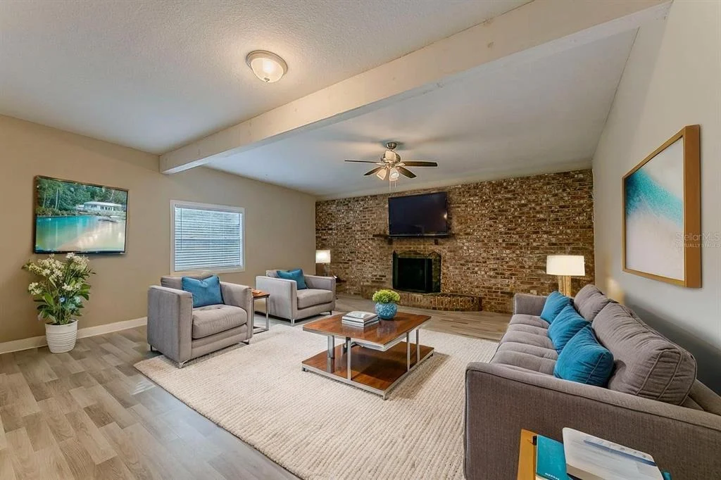 Photo of 1007 EMERALDA ROAD