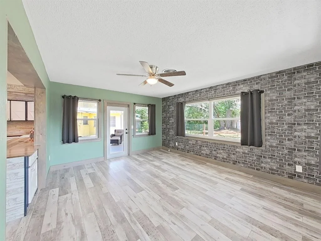 Photo of 5 N KEYSTONE DRIVE