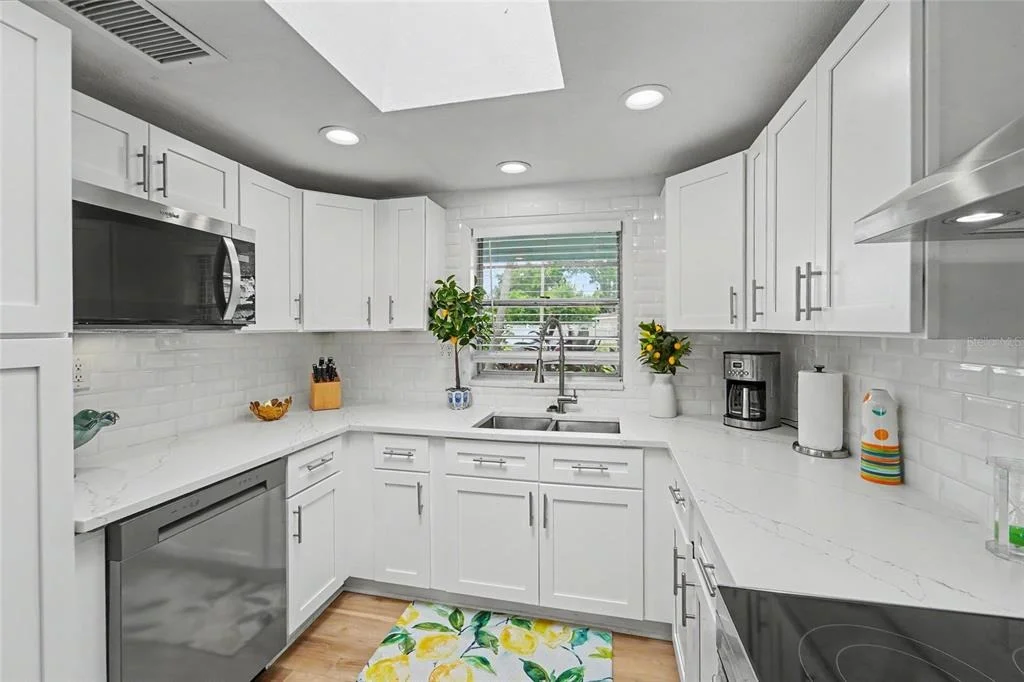 Photo of 8465 RIDGEWOOD CIRCLE