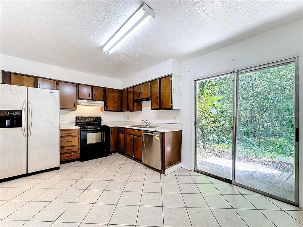 Photo of Unit A4 at 3944 CRAYRICH CIRCLE