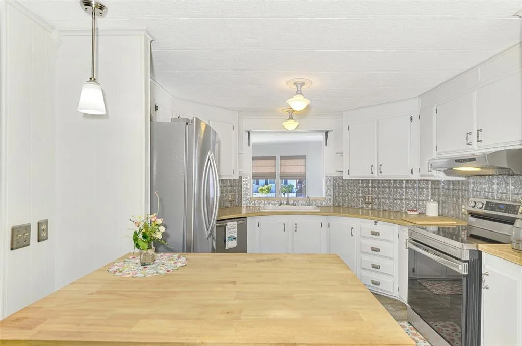 Photo of 49 COMPASS POINT