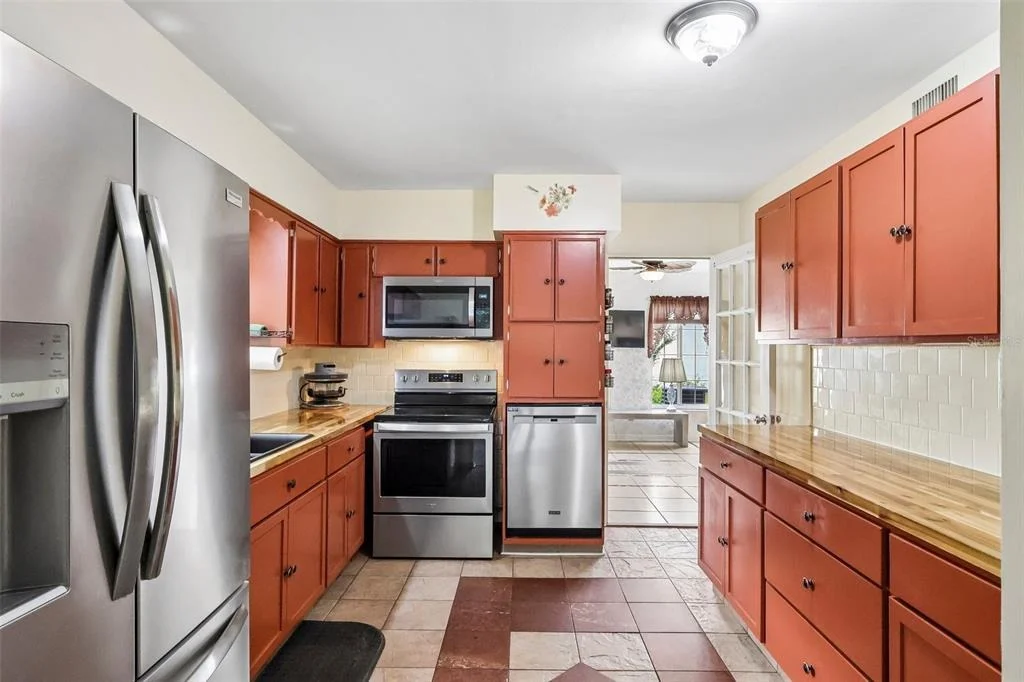 Photo of 37350 OAK LANE