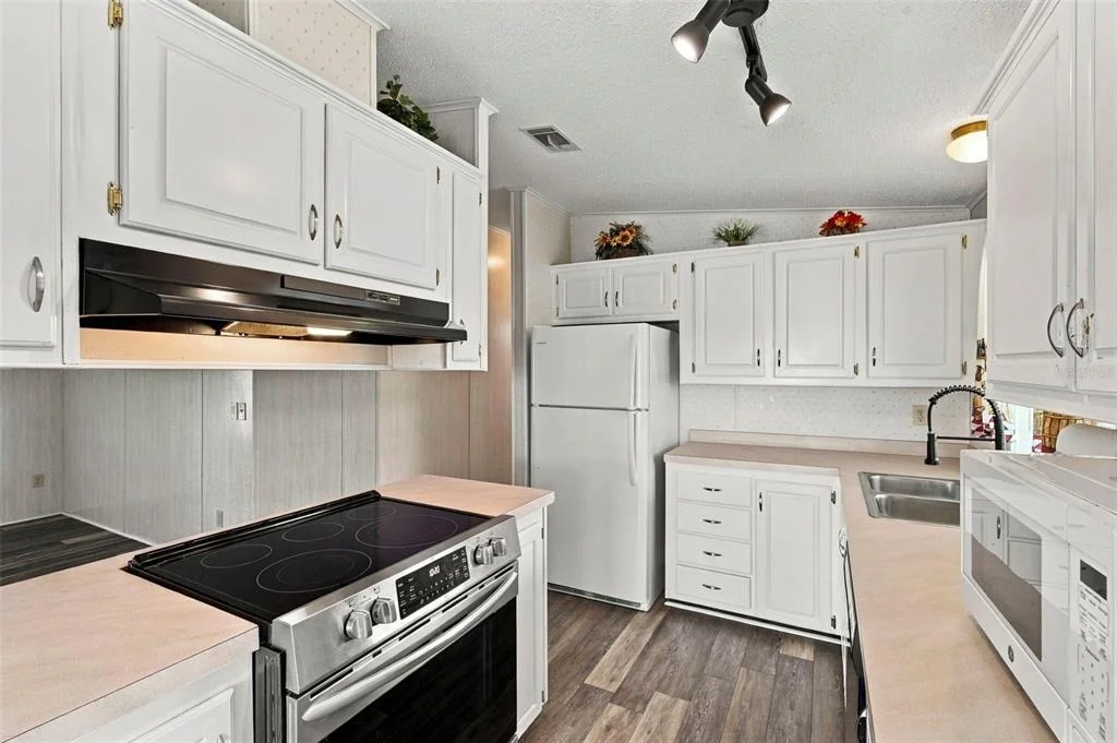 Photo of 340 CANAL WAY