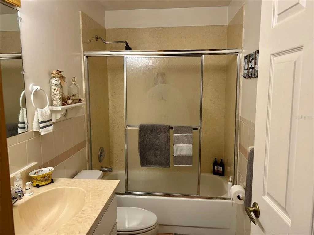Photo of 55730 HOLIDAY  CIRCLE