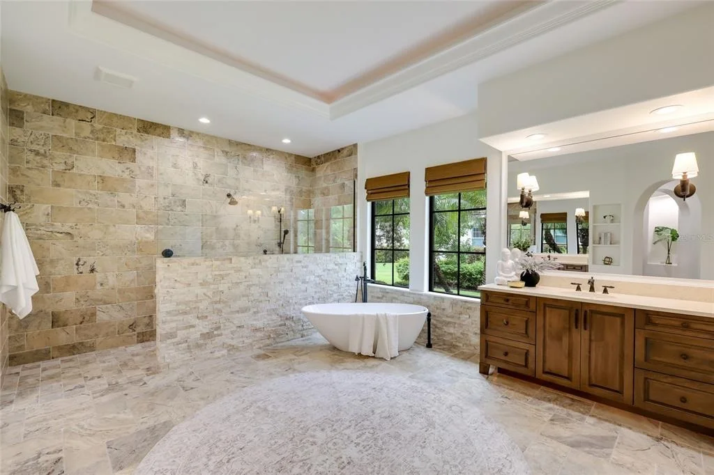 Photo of 8435 LINDRICK LANE