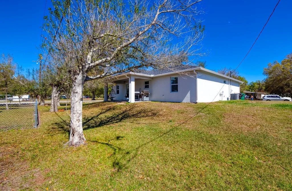 Photo of 3573 NW 18TH AVENUE