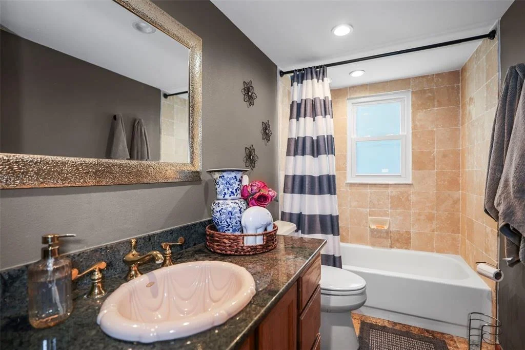 Photo of 4966 ROBIN TRAIL