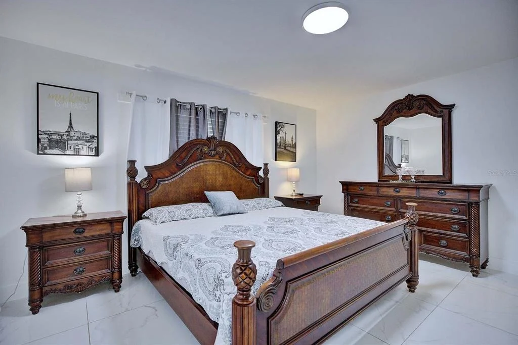 Photo of 4160 LAKEVIEW DRIVE