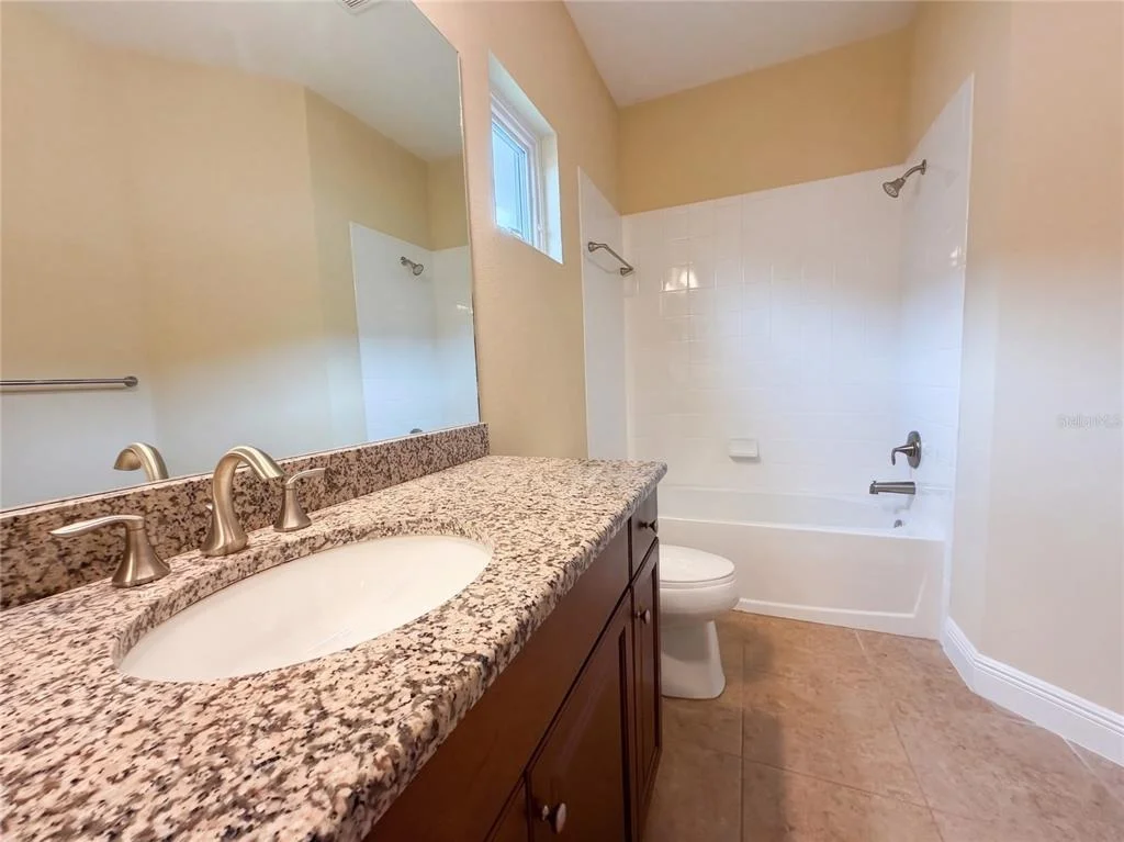 Photo of 1121 THORNBURY DRIVE