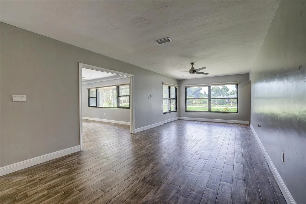 Photo of 323 SUWANEE AVENUE