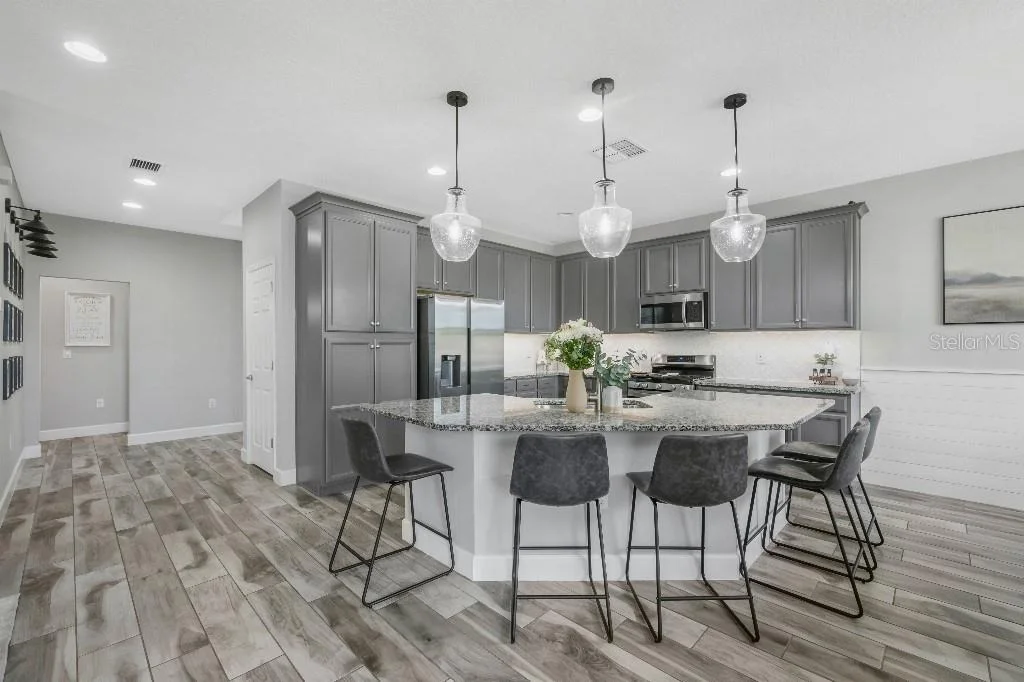 Photo of 6135 VOYAGERS PLACE