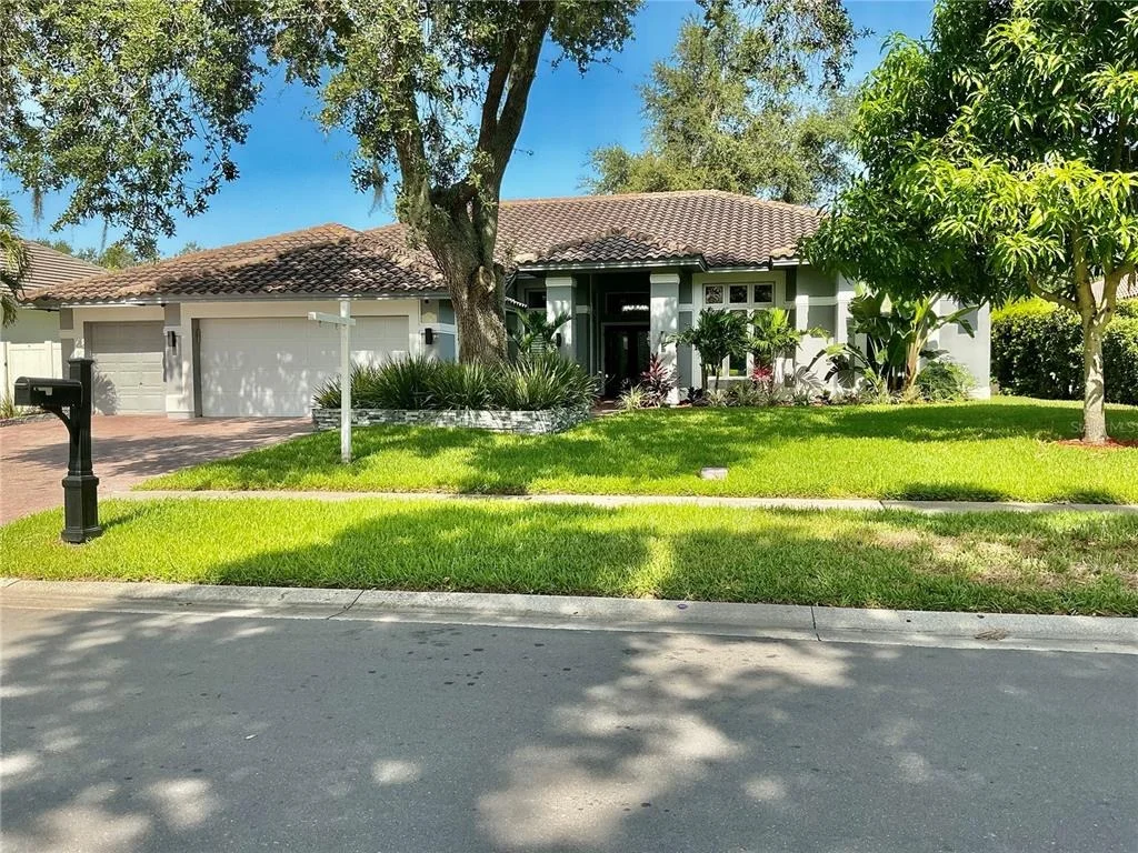 Photo of 126 OLD OAK CIRCLE