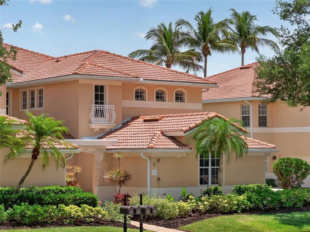 Photo of Unit D at 3336 SUNSET KEY CIRCLE