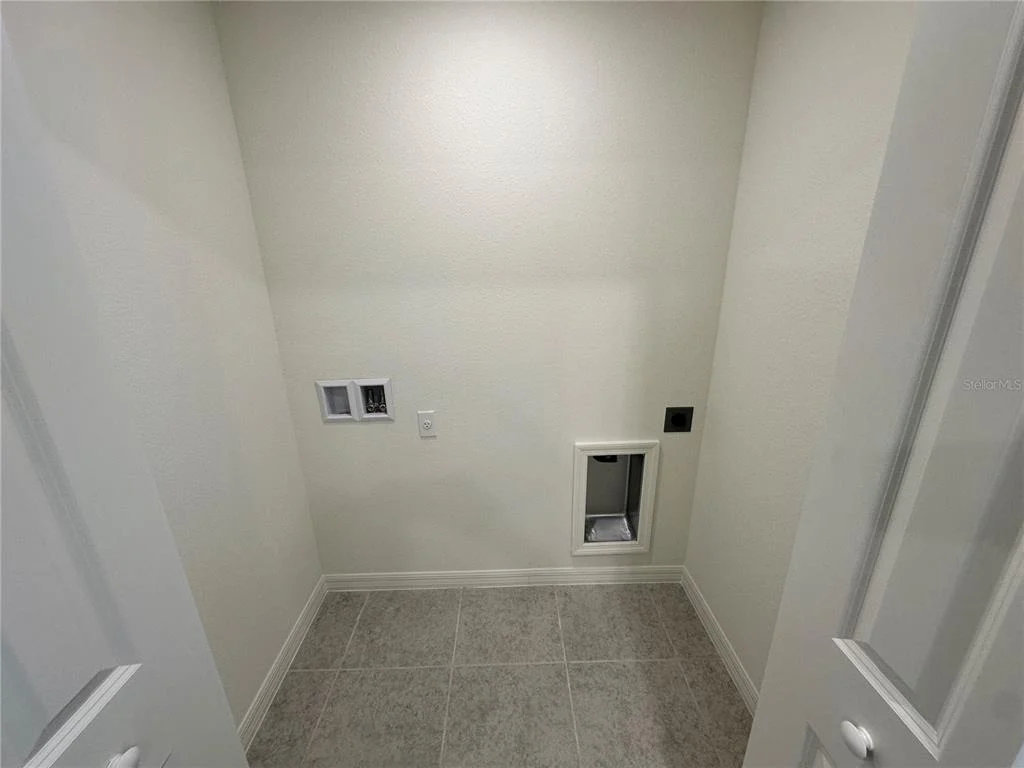 Photo of 41 ROUND TREE DRIVE